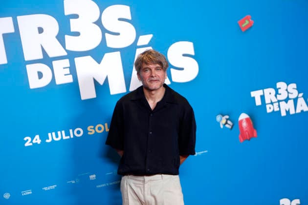 July 15, 2026, Madrid, Madrid, Spain: Actor SALVA REINA poses for the media during the photocall presenting the new family comedy Tres de mas at the Urso Hotel. The film follows the story of Julia and Ernesto, a successful couple enjoying a child-free life until they suddenly wake up with three kids calling them mom and dad, forcing them to learn parenthood overnight while discovering the origin of the children. Madrid Spain - ZUMAo127 20260715_zep_o127_052 Copyright: xHugoxOrtunox