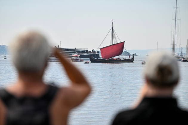 News Bilder des Tages Vikingskipet Draken Harald Harfagre i Oslo Oslo 20260715. Vikingskipet Draken Harald Harfagre ankommer Honnorbrygga i Oslo onsdag i forbindelse med norgespremieren pa Christopher Nolans film Â«The OdysseyÂ», der skipet medvirker. Foto: Annika Byrde NTB Oslo Norge gJqETDwTEUw EDITORIAL USE ONLY Ref:_ENTgJqETDwTEUw.jpg *** The Viking ship Draken Harald Harfagre in Oslo Oslo 20260715 The Viking ship Draken Harald Harfagre arrives at Honnorbrygga in Oslo on Wednesday in connection with the Norwegian premiere of Christopher Nolan’s film Â The Odyssey, in which the ship appears. Photo by Annika Byrde, NTB, Oslo, Norway gJqETDwTEUw EDITORIAL USE ONLY Ref ENTgJqETDwTEUw jpg  Copyright: xAnnikaxByrdex xNTBx
