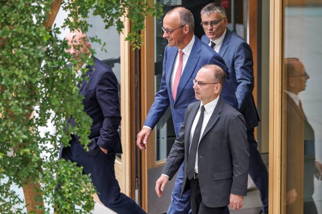 Regierungspressekonferenz zu den aktuellen Themen der Innen- und Außenpolitik mit Bundeskanzler Friedrich Merz Regierungspressekonferenz zu den aktuellen Themen der Innen- und Außenpolitik mit Bundeskanzler Friedrich Merz im Haus der Bundespressekonferenz am 15.07.2026 in Berlin. Berlin Berlin Deutschland Haus der Bundespressekonferenz *** Government press conference on current domestic and foreign policy issues with Chancellor Friedrich Merz Government press conference on current domestic and foreign policy issues with Chancellor Friedrich Merz at the Federal Press Conference Center on July 15, 2026, in Berlin, Berlin, Germany, Federal Press Conference Center