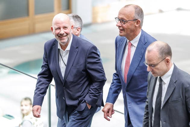 Regierungspressekonferenz zu den aktuellen Themen der Innen- und Außenpolitik mit Bundeskanzler Friedrich Merz Regierungspressekonferenz zu den aktuellen Themen der Innen- und Außenpolitik mit Bundeskanzler Friedrich Merz im Haus der Bundespressekonferenz am 15.07.2026 in Berlin. Berlin Berlin Deutschland Haus der Bundespressekonferenz *** Government press conference on current domestic and foreign policy issues with Chancellor Friedrich Merz Government press conference on current domestic and foreign policy issues with Chancellor Friedrich Merz at the Federal Press Conference Center on July 15, 2026, in Berlin, Berlin, Germany, Federal Press Conference Center