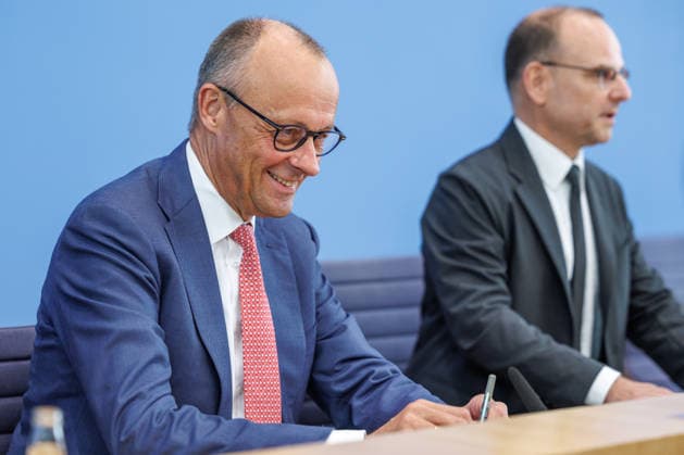 Regierungspressekonferenz zu den aktuellen Themen der Innen- und Außenpolitik mit Bundeskanzler Friedrich Merz Regierungspressekonferenz zu den aktuellen Themen der Innen- und Außenpolitik mit Bundeskanzler Friedrich Merz im Haus der Bundespressekonferenz am 15.07.2026 in Berlin. Berlin Berlin Deutschland Haus der Bundespressekonferenz *** Government press conference on current domestic and foreign policy issues with Chancellor Friedrich Merz Government press conference on current domestic and foreign policy issues with Chancellor Friedrich Merz at the Federal Press Conference Center on July 15, 2026, in Berlin, Berlin, Germany, Federal Press Conference Center