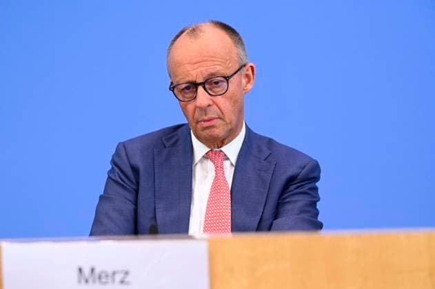 ABB BPK- Joachim - Friedrich Martin Josef Merz Bundeskanzler der Bundesrepublik Deutschland Bundesvorsitzender der CDU Politiker spricht ueber Aktuelle Themen der Innen- und Außenpolitik auf der BPK Bundespressekonferenz am 15.07.2026 in Berlin Berlin Deutschland *** ABB BPK Joachim Friedrich Martin Josef Merz, Chancellor of the Federal Republic of Germany and Federal Chairman of the CDU, speaks about current domestic and foreign policy issues at the BPK Federal Press Conference on July 15, 2026, in Berlin, Germany