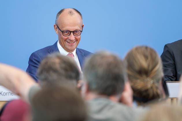 Regierungspressekonferenz zu den aktuellen Themen der Innen- und Außenpolitik mit Bundeskanzler Friedrich Merz Regierungspressekonferenz zu den aktuellen Themen der Innen- und Außenpolitik mit Bundeskanzler Friedrich Merz im Haus der Bundespressekonferenz am 15.07.2026 in Berlin. Berlin Berlin Deutschland Haus der Bundespressekonferenz *** Government press conference on current domestic and foreign policy issues with Chancellor Friedrich Merz Government press conference on current domestic and foreign policy issues with Chancellor Friedrich Merz at the Federal Press Conference Center on July 15, 2026, in Berlin, Berlin, Berlin, Germany, Federal Press Conference Center