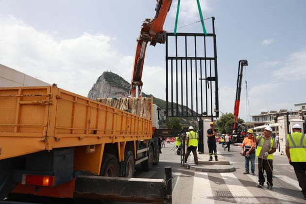 Pedro Sánchez attends the demolition of the Gibraltar Fence demolition of the Gibraltar Fence July 15, 2026, in La Línea de la Concepción, Cádiz, Andalusia, Spain The fence separating Gibraltar from Spain has been, for more than a century, the symbol of the division between the British colony and the surrounding Campo de Gibraltar region, even serving as a literal barrier during the Franco era, but as of this Wednesday, it has become a thing of the past by virtue of the agreement reached between the United Kingdom and the European Union to facilitate the Rock’s relationship with the bloc following Brexit. JULY 15, 2026 Rocí La Línea de la Concepción, Cádiz La Línea de la Concepción, Cádiz Spain  Copyright: xRocioxRuzx 7665980