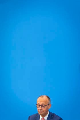 News Bilder des Tages Friedrich Merz (CDU), Bundeskanzler, aufgenommen im Rahmen der Sommerpressekonferenz in der BPK in Berlin, 15.07.2026. Berlin Deutschland *** Friedrich Merz, CDU, Federal Chancellor, photographed during the summer press conference at the BPK in Berlin, July 15, 2026, Berlin, Germany Copyright: xFlorianxGaertnerx