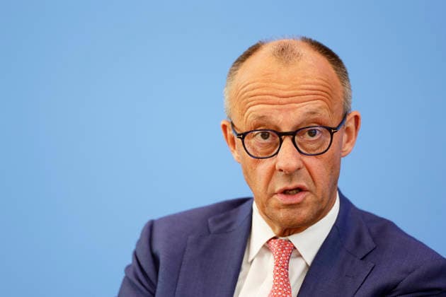 Friedrich Merz (CDU), Bundeskanzler, aufgenommen im Rahmen der Sommerpressekonferenz in der BPK in Berlin, 15.07.2026. Berlin Deutschland *** Friedrich Merz (CDU), Federal Chancellor, photographed during the summer press conference at the BPK in Berlin, July 15, 2026, Berlin, Germany Copyright: xFlorianxGaertnerx