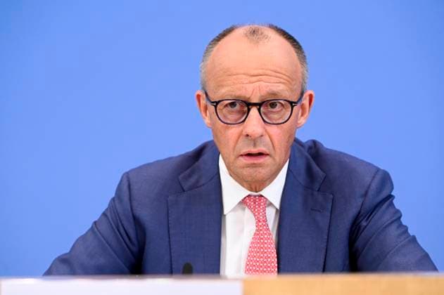 ABB BPK- Joachim - Friedrich Martin Josef Merz Bundeskanzler der Bundesrepublik Deutschland Bundesvorsitzender der CDU Politiker spricht ueber Aktuelle Themen der Innen- und Außenpolitik auf der BPK Bundespressekonferenz am 15.07.2026 in Berlin Berlin Deutschland *** ABB BPK Joachim Friedrich Martin Josef Merz, Chancellor of the Federal Republic of Germany and Federal Chairman of the CDU, speaks about current domestic and foreign policy issues at the BPK Federal Press Conference on July 15, 2026, in Berlin, Germany