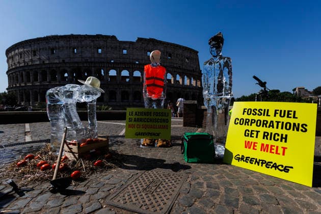 July 15, 2026, Rome, Italia, Italy: Green Peace initiative on the occasion of the European Day for the Victims of the Climate Crisis. In the photo, some ice statues depicting some of the categories of workers most exposed to heat waves. Rome, 15 07 2026. Rome Italy  - ZUMAa289 20260715_zia_a289_033 Copyright: xFrancescoxFotiax xAgfx