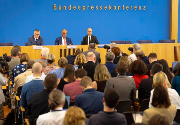 Friedrich Merz (CDU), Bundeskanzler, aufgenommen im Rahmen der Sommerpressekonferenz in der BPK in Berlin, 15.07.2026. Berlin Deutschland *** Friedrich Merz (CDU), Federal Chancellor, photographed during the summer press conference at the BPK in Berlin, July 15, 2026, Berlin, Germany Copyright: xFlorianxGaertnerx
