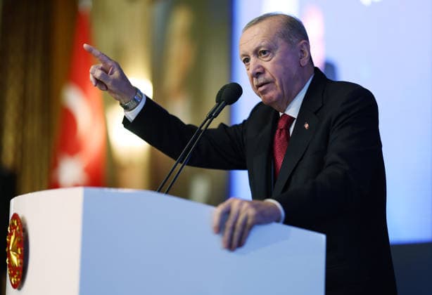 News Bilder des Tages Turkish President Recep Tayyip Erdogan ANKARA, TURKIYE - JULY 15: (----EDITORIAL USE ONLY - MANDATORY CREDIT - TURKISH PRESIDENCY MURAT CETINMUHURDAR HANDOUT - NO MARKETING NO ADVERTISING CAMPAIGNS - DISTRIBUTED AS A SERVICE TO CLIENTS----) Turkish President Recep Tayyip Erdogan delivers a speech during the July 15 Democracy and National Unity Day commemoration program at the Grand National Assembly of Turkiye in Ankara, Turkiye, on July 15, 2026. Turkish Presidency Murat Cetinmuhurdar Handout Anadolu Ankara Turkey. Editorial use only. Please get in touch for any other usage.  Copyright: x2026xAnadoluxTurkishxPresidencyx xMuratxCetinmuhurdarx xHandoutx