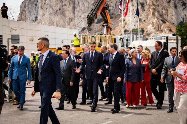 Ceremony Marks Removal of Gibraltar-Spain Border Fence LA LÃNEA DE LA CONCEPCION, Spain July 15, 2026: Spanish Prime Minister Pedro Sanchez, Spanish Foreign Minister JosÃ Manuel Albares and Gibraltar Chief Minister Fabian Picardo attend a ceremony marking the demolition of the border fence between Spain and Gibraltar in La Linea de la Concepcion on July 15, 2026. The event follows the implementation of an agreement eliminating passport controls between Gibraltar and Spain. La Linea de la Concepcion Spain Copyright: x xSamuelxVegax xJNAxPressx