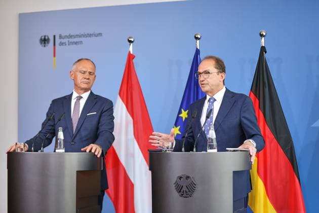 Berlin, Deutschland, 15.07.2026: Inneministerium: Statement mit dem österreichischen Innenminister: Gerhard Karner, Innenminister von Österreich und Bundesminister des Innern Alexander Dobrindt (CSU) *** Berlin, Germany, July 15, 2026 Statement by the Ministry of the Interior with Austrian Interior Minister Gerhard Karner and Federal Minister of the Interior Alexander Dobrindt (CSU) Copyright: xdtsxNachrichtenagenturx dts_127815