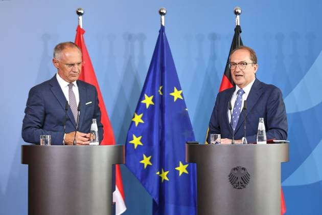 Berlin, Deutschland, 15.07.2026: Inneministerium: Statement mit dem österreichischen Innenminister: Gerhard Karner, Innenminister von Österreich und Bundesminister des Innern Alexander Dobrindt (CSU) *** Berlin, Germany, July 15, 2026 Statement by the Ministry of the Interior with Austrian Interior Minister Gerhard Karner and Federal Minister of the Interior Alexander Dobrindt (CSU) Copyright: xdtsxNachrichtenagenturx dts_127819