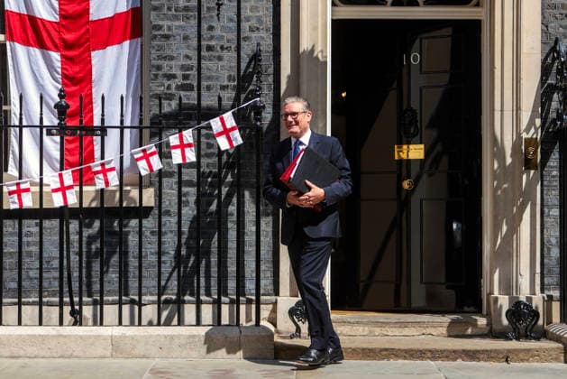 . 15 07 2026. London, United Kingdom. Prime Minister Keir Starmer Leaving For PMQs. Prime Minister Keir Starmer departs No10 Downing Street for PMQs at the House of Commons.  xMartynxWheatleyx xi-Imagesx IIM-26904-0013