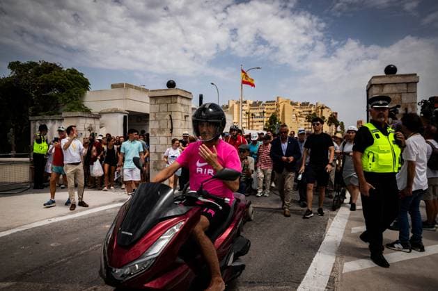 July 15, 2026, La LoÂ­Nea De La ConcepcioÂ³N, Spain: LA LoÂNEA DE LA CONCEPCIoN, Spain Ã¢â‚¬ July 15, 2026: Spanish Prime Minister Pedro SoÂ¡nchez, Spanish Foreign Minister Joso Manuel Albares and Gibraltar Chief Minister Fabian Picardo attend a ceremony marking the demolition of the border fence between Spain and Gibraltar in La LoÂ­nea de la ConcepcioÂ³n on July 15, 2026. The event follows the implementation of an agreement eliminating passport controls between Gibraltar and Spain. JNA Press La LoÂ­Nea De La ConcepcioÂ³N Spain - ZUMAq101 20260715_zna_q101_080 Copyright: xSamuelxVegax