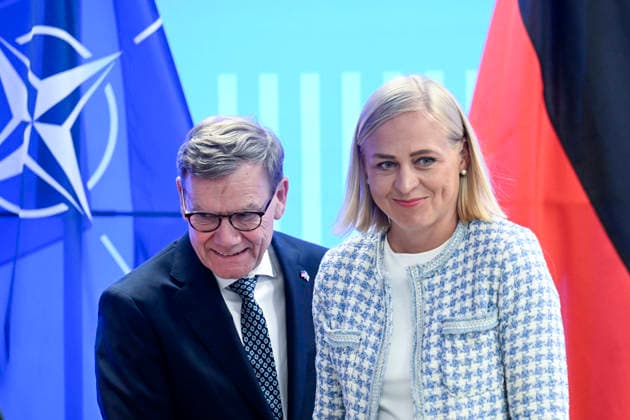 LKS 20260715 German Foreign Minister Johann Wadephul and Finnish Foreign Minister Elina Valtonen leave after their joint press conferance in Helsinki, Finland, on July 15, 2026. - MARKKU ULANDER Helsinki Finland  Copyright: xMarkkuxUlanderx HEEhR-YIT8k