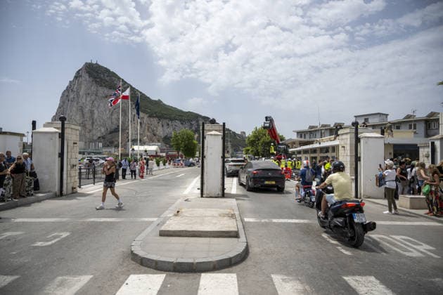 People enter Gibraltar after old border fences removed in La Linea GIBRALTAR - JULY 15: Citizens, tourists, and workers leave Gibraltar after all the fences are removed on July 15, 2026. Marcos Moreno Anadolu Gibraltar Gibraltar. Editorial use only. Please get in touch for any other usage.  Copyright: x2026xAnadoluxMarcosxMorenox