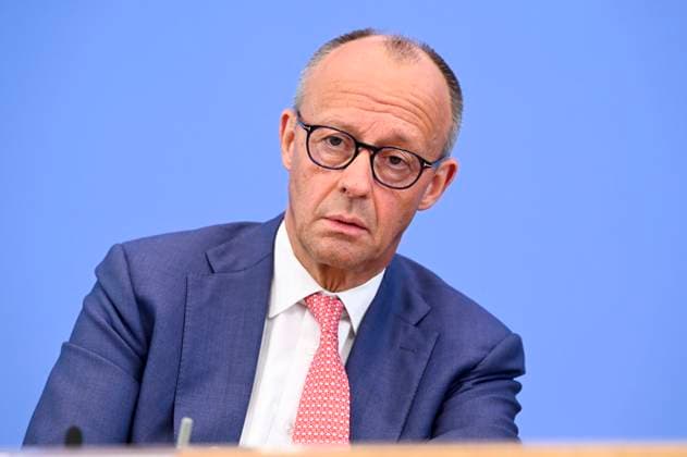 ABB BPK- Joachim - Friedrich Martin Josef Merz Bundeskanzler der Bundesrepublik Deutschland Bundesvorsitzender der CDU Politiker spricht ueber Aktuelle Themen der Innen- und Außenpolitik auf der BPK Bundespressekonferenz am 15.07.2026 in Berlin Berlin Deutschland *** ABB BPK Joachim Friedrich Martin Josef Merz, Chancellor of the Federal Republic of Germany and Federal Chairman of the CDU, speaks about current domestic and foreign policy issues at the BPK Federal Press Conference on July 15, 2026, in Berlin, Germany