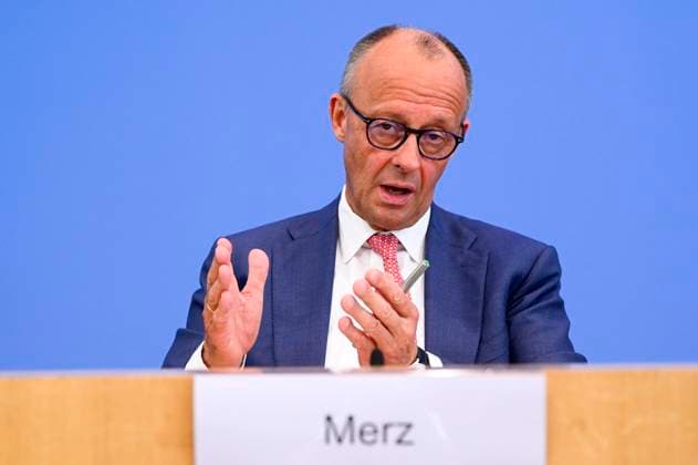 ABB BPK- Joachim - Friedrich Martin Josef Merz Bundeskanzler der Bundesrepublik Deutschland Bundesvorsitzender der CDU Politiker spricht ueber Aktuelle Themen der Innen- und Außenpolitik auf der BPK Bundespressekonferenz am 15.07.2026 in Berlin Berlin Deutschland *** ABB BPK Joachim Friedrich Martin Josef Merz, Chancellor of the Federal Republic of Germany and Federal Chairman of the CDU, speaks about current domestic and foreign policy issues at the BPK Federal Press Conference on July 15, 2026, in Berlin, Germany