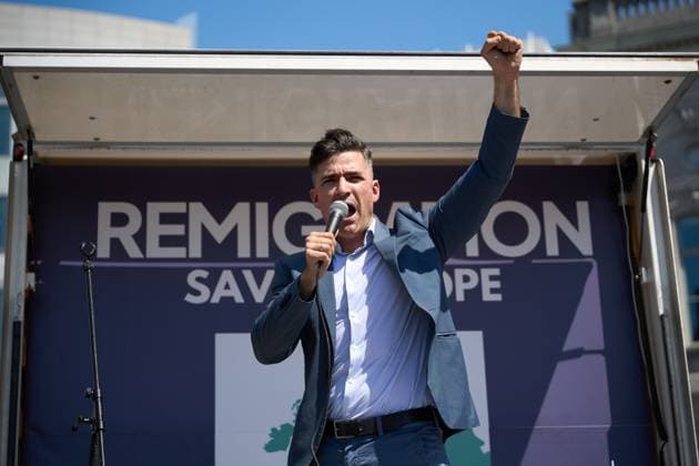News Bilder des Tages July 15, 2026, Brussels, Belgium: BRUSSELS, BELGIUM Ã¢â‚¬ JULY 15, 2026: Far-right activists Martin Sellner, Eva Vlaardingerbroek, Dries Van Langenhove, Andrea Ballarati and Lucy White joined Members of the European Parliament Dominik TarczyAski, Sebastian Tynkkynen and Geadis Geadi, along with around 200 participants, during the Save Europe Act rally at Place du Luxembourg in Brussels on July 15, 2026. Demonstrators later marched to the entrance of the European Parliament, where organizers symbolically delivered more than 500,000 printed signatures in support of their Save Europe Act initiative. Redu Lonescu JNA PRESS Brussels Belgium - ZUMAq101 20260715_zna_q101_128 Copyright: xRaduxIonescux