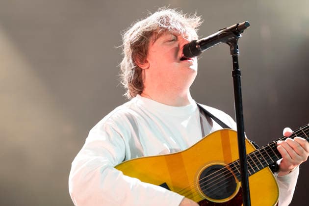 15.07.2026, Locarno, Piazza Grande, Moon and Stars, Lewis Capaldi Locarno Piazza Grande Ticino Switzerland *** July 15, 2026, Locarno, Piazza Grande, Moon and Stars, Lewis Capaldi, Locarno, Piazza Grande, Ticino, Switzerland Copyright: xJustPictures.ch AlexanderxRaemyx jp-de-AlRa-DSC07624