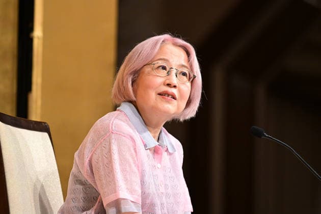 The 175th Naoki Prize winner Kasumi Asakura attends a press conference at the Imperial Hotel in Tokyo, Japan on July 15, 2026.  aflo_338087511