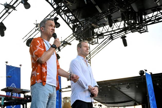 Jean Noël Ginibre and Reno Di Matteo, the festival’s artistic directors, on stage at the Pinède Gould during the 65th Juan Jazz Festival on July 15, 2026. Since 1960, the Jazz à Juan Festival has welcomed the biggest names in jazz. Bruno Bebert Bestimage Fatoumata Diawara, a Malian singer, actress, and songwriter, performs on stage at the Pinède Gould during the 65th Jazz à Juan Festival on July 15, 2026. Since 1960, the Jazz à Juan Festival has welcomed the biggest names in jazz. Antibes, Juan-les-Pins, France  Copyright: xBrunoxBebertx xBestimagexBrunoxBebertx xBestimagex