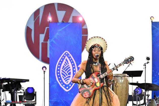 Fatoumata Diawara, a Malian singer, actress, and singer-songwriter, is performing on the Pinède Gould stage during the 65th Juan Jazz Festival on July 15, 2026. Since 1960, the Jazz à Juan Festival has welcomed the biggest names in jazz. Bruno Bebert Bestimage Fatoumata Diawara, a Malian singer, actress, and singer-songwriter, is on stage at the Pinède Gould during the 65th Jazz à Juan Festival on July 15, 2026. Since 1960, the Jazz à Juan Festival has welcomed the biggest names in jazz. Antibes, Juan-les-Pins, France  Copyright: xBrunoxBebertx xBestimagexBrunoxBebertx xBestimagex