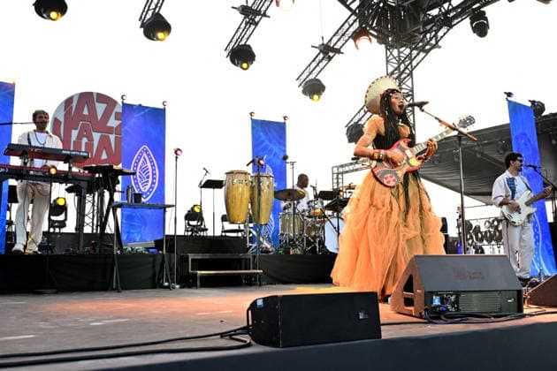 Fatoumata Diawara, a Malian singer, actress, and singer-songwriter, is performing on the Pinède Gould stage during the 65th Juan Jazz Festival on July 15, 2026. Since 1960, the Jazz à Juan Festival has welcomed the biggest names in jazz. Bruno Bebert Bestimage Fatoumata Diawara, a Malian singer, actress, and singer-songwriter, is on stage at the Pinède Gould during the 65th Jazz à Juan Festival on July 15, 2026. Since 1960, the Jazz à Juan Festival has welcomed the biggest names in jazz. Antibes, Juan-les-Pins, France  Copyright: xBrunoxBebertx xBestimagexBrunoxBebertx xBestimagex