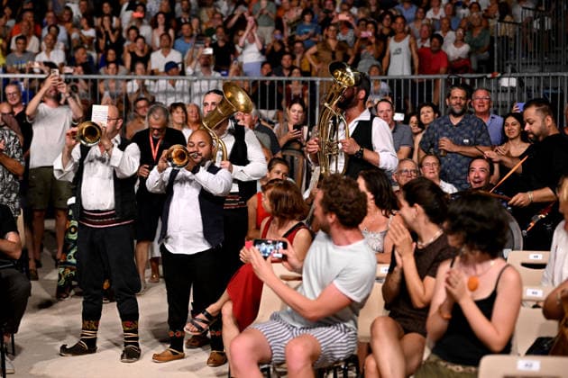 Goran Bregovic, a Bosnian composer and musician, along with his Orchestra of Weddings and Funerals, is performing on the stage at the Pinède Gould during the 65th Jazz Festival on July 15, 2026. Since 1960, the Jazz à Juan festival has welcomed the biggest names in jazz. Bruno Bebert Bestimage Goran Bregovic, a Bosnian composer and musician, with his Orchestra of Weddings and Funerals, is on stage at the Pinède Gould during the 65th Jazz Festival, on July 15, 2026. Since 1960, the Jazz à Juan festival has welcomed the biggest names in jazz. Antibes, Juan-les-Pins, France  Copyright: xBrunoxBebertx xBestimagexBrunoxBebertx xBestimagex