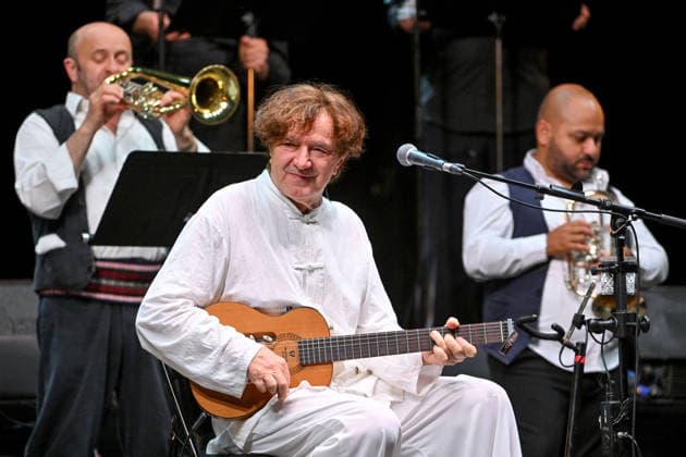 Goran Bregovic, a Bosnian composer and musician, along with his Orchestra of Weddings and Funerals, is performing on the stage at the Pinède Gould during the 65th Jazz Festival on July 15, 2026. Since 1960, the Jazz à Juan festival has welcomed the biggest names in jazz. Bruno Bebert Bestimage Goran Bregovic, a Bosnian composer and musician, with his Orchestra of Weddings and Funerals, is on stage at the Pinède Gould during the 65th Jazz Festival, on July 15, 2026. Since 1960, the Jazz à Juan festival has welcomed the biggest names in jazz. Antibes, Juan-les-Pins, France  Copyright: xBrunoxBebertx xBestimagexBrunoxBebertx xBestimagex