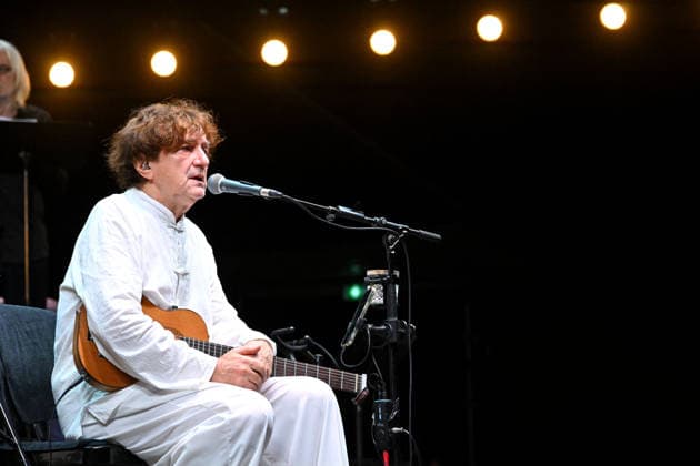 Goran Bregovic, a Bosnian composer and musician, along with his Orchestra of Weddings and Funerals, is performing on the stage at the Pinède Gould during the 65th Jazz Festival on July 15, 2026. Since 1960, the Jazz à Juan festival has welcomed the biggest names in jazz. Bruno Bebert Bestimage Goran Bregovic, a Bosnian composer and musician, with his Orchestra of Weddings and Funerals, is on stage at the Pinède Gould during the 65th Jazz Festival, on July 15, 2026. Since 1960, the Jazz à Juan festival has welcomed the biggest names in jazz. Antibes, Juan-les-Pins, France  Copyright: xBrunoxBebertx xBestimagexBrunoxBebertx xBestimagex