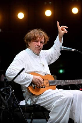 Goran Bregovic, a Bosnian composer and musician, along with his Orchestra of Weddings and Funerals, is performing on the stage at the Pinède Gould during the 65th Jazz Festival on July 15, 2026. Since 1960, the Jazz à Juan festival has welcomed the biggest names in jazz. Bruno Bebert Bestimage Goran Bregovic, a Bosnian composer and musician, with his Orchestra of Weddings and Funerals, is on stage at the Pinède Gould during the 65th Jazz Festival, on July 15, 2026. Since 1960, the Jazz à Juan festival has welcomed the biggest names in jazz. Antibes, Juan-les-Pins, France  Copyright: xBrunoxBebertx xBestimagexBrunoxBebertx xBestimagex