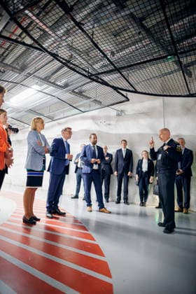Johann Wadephul (CDU), Bundesaussenminister, und Elina Valtonen, Aussenministerin der Republik Finnland, besichtigen zusammen die Zivilschutzanlage Merihaka. Helsinki, 16.07.2026. Fotografiert im Auftrag des Auswaertigen Amtes Helsinki Finnland *** Johann Wadephul (CDU), Federal Minister of Foreign Affairs, and Elina Valtonen, Minister of Foreign Affairs of the Republic of Finland, tour the Merihaka civil defense facility in Helsinki together, July 16, 2026. Photographed on behalf of the Federal Foreign Office, Helsinki, Finland Copyright: xThomasxTrutschel AAx