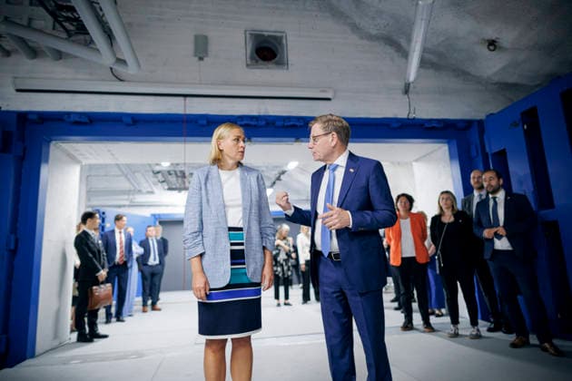Johann Wadephul (CDU), Bundesaussenminister, und Elina Valtonen, Aussenministerin der Republik Finnland, besichtigen zusammen die Zivilschutzanlage Merihaka. Helsinki, 16.07.2026. Fotografiert im Auftrag des Auswaertigen Amtes Helsinki Finnland *** Johann Wadephul (CDU), Federal Minister of Foreign Affairs, and Elina Valtonen, Minister of Foreign Affairs of the Republic of Finland, tour the Merihaka civil defense facility in Helsinki together, July 16, 2026. Photographed on behalf of the Federal Foreign Office, Helsinki, Finland Copyright: xThomasxTrutschel AAx
