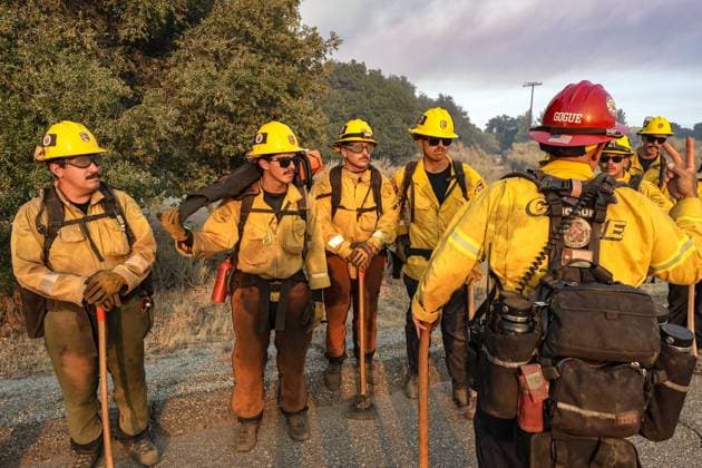 July 15, 2026, Boulevard, California, United States: Firefighters respond to the wildfire..The Thorn Fire burns near Buckthorn Trail and Clover Trail in the Boulevard Campo area of southeastern San Diego County on Wednesday, July 15, 2026. Fueled by hot, dry conditions, the wildfire spreads rapidly, prompts evacuation orders and warnings, temporarily closes portions of Interstate 8, and draws a large response from Cal Fire and local agencies. Firefighters on the ground, supported by air tankers and helicopters, work to slow the fire s advance and protect nearby homes and infrastructure as officials monitor changing fire conditions. Boulevard United States  - ZUMAs197 20260715_aaa_s197_320 Copyright: xWaixLeexMichaelxHox
