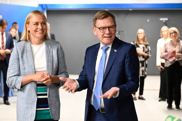 German Foreign Minister Johann Wadephul (R) and Finnish Foreign Minister Elina Valtonen visit the Merihaka civil defence shelter in Helsinki, Finland, on July 16, 2026. - HEIKKI SAUKKOMAA Helsinki Finland  Copyright: xHeikkixSaukkomaax ydqwcv7BQCY