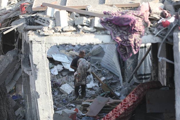 Palestinians inspect damage after Israeli strike in al-Bureij camp Palestinians inspect the damage after an Israeli airstrike targeted a house following an evacuation warning in the western area of al-Bureij refugee camp, in the central Gaza Strip, on July 16, 2026. The strike caused extensive damage to the targeted house and surrounding residential buildings. Photo by Moiz Salhi apaimages Nusairat Gaza Strip Palestinian Territory 160726_Bureij_MS_00(17) Copyright: xapaimagesxMoizxSalhixx xapaimagesx
