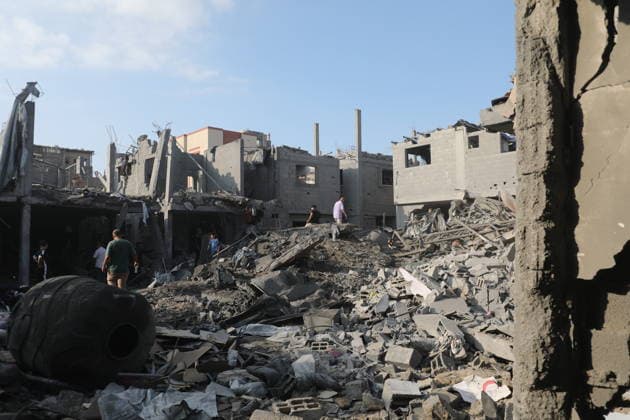 Palestinians inspect damage after Israeli strike in al-Bureij camp Palestinians inspect the damage after an Israeli airstrike targeted a house following an evacuation warning in the western area of al-Bureij refugee camp, in the central Gaza Strip, on July 16, 2026. The strike caused extensive damage to the targeted house and surrounding residential buildings. Photo by Moiz Salhi apaimages Nusairat Gaza Strip Palestinian Territory 160726_Bureij_MS_00(2) Copyright: xapaimagesxMoizxSalhixx xapaimagesx