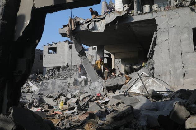 Palestinians inspect damage after Israeli strike in al-Bureij camp Palestinians inspect the damage after an Israeli airstrike targeted a house following an evacuation warning in the western area of al-Bureij refugee camp, in the central Gaza Strip, on July 16, 2026. The strike caused extensive damage to the targeted house and surrounding residential buildings. Photo by Moiz Salhi apaimages Nusairat Gaza Strip Palestinian Territory 160726_Bureij_MS_00(3) Copyright: xapaimagesxMoizxSalhixx xapaimagesx