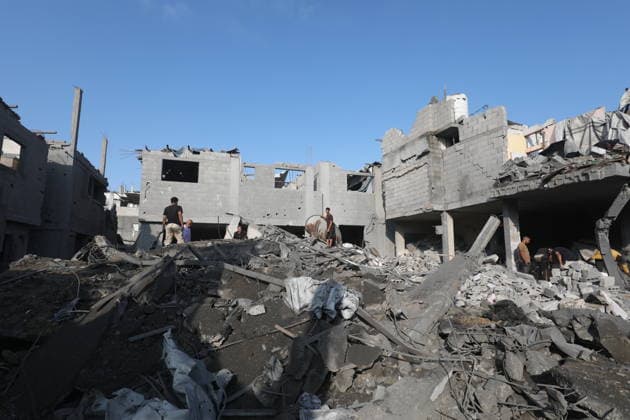 Palestinians inspect damage after Israeli strike in al-Bureij camp Palestinians inspect the damage after an Israeli airstrike targeted a house following an evacuation warning in the western area of al-Bureij refugee camp, in the central Gaza Strip, on July 16, 2026. The strike caused extensive damage to the targeted house and surrounding residential buildings. Photo by Moiz Salhi apaimages Nusairat Gaza Strip Palestinian Territory 160726_Bureij_MS_00(4) Copyright: xapaimagesxMoizxSalhixx xapaimagesx