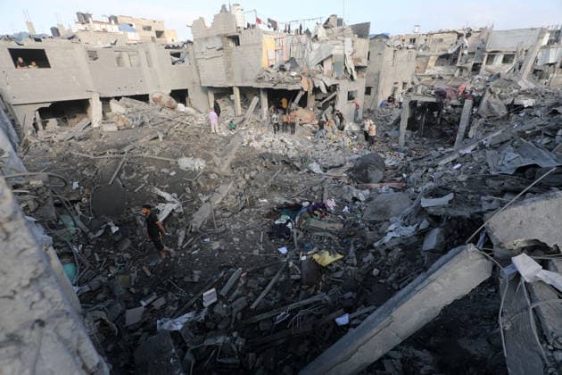 Palestinians inspect damage after Israeli strike in al-Bureij camp Palestinians inspect the damage after an Israeli airstrike targeted a house following an evacuation warning in the western area of al-Bureij refugee camp, in the central Gaza Strip, on July 16, 2026. The strike caused extensive damage to the targeted house and surrounding residential buildings. Photo by Moiz Salhi apaimages Nusairat Gaza Strip Palestinian Territory 160726_Bureij_MS_00(9) Copyright: xapaimagesxMoizxSalhixx xapaimagesx