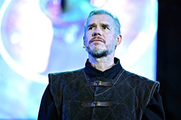 NIBELUNGEN FESTSPIELE. Schauspieler Heiko Raulin während der Fotoprobe zu den Nibelungen Festspielen Die Hunnenkönigin am 15.07.2026 vor dem Kaiserdom Worms. 20260715MWI113006 *** NIBELUNGEN FESTIVAL Actor Heiko Raulin during the photo shoot for the Nibelungen Festival *The Hun Queen* on July 15, 2026, in front of the Imperial Cathedral in Worms 20260715MWI113006