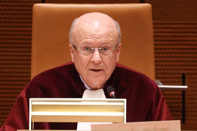 European Court Upholds Amnesty: The President of the Court of Justice of the European Union (CJEU), Koen Lenaerts, reads the ruling on the Amnesty Law on July 16, 2026, in Luxembourg. The Grand Chamber of the Court of Justice of the European Union (CJEU) has upheld the Organic Amnesty Law (LOA) aimed at normalizing the situation in Catalonia, by establishing in two binding rulings that the law does not conflict with European Union law. The European Court of Justice is thus responding to two of the four preliminary rulings that the courts referred to Luxembourg due to their doubts about the law’s compatibility with EU rules—two cases regarding which the Advocate General, in his in November, had ruled out the possibility of a self-amnesty or  Copyright: xJulienxWarnandx xBelgax xEuropax 7667499