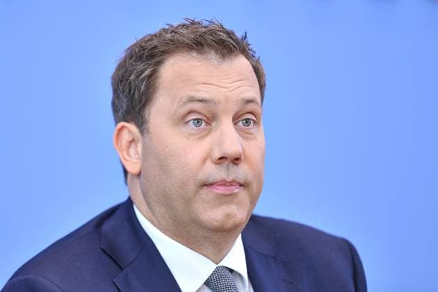 Berlin, Deutschland, 16.07.2026: Bundespressekonferenz: Vorstellung des Aktionsplans zur Bekämpfung von Steuer- und Finanzkriminalität: Bundesminister der Finanzen Lars Klingbeil (SPD) *** Berlin, Germany, July 16, 2026 Federal Press Conference: Presentation of the Action Plan to Combat Tax and Financial Crime Federal Minister of Finance Lars Klingbeil (SPD) Copyright: xdtsxNachrichtenagenturx dts_127848