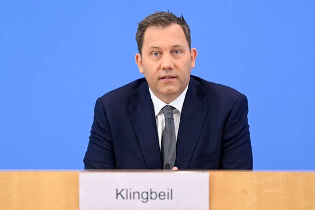 ABB BPK- Lars Klingbeil der Bundesminister der Finanzen SPD Politiker Vorstellung des Aktionsplans zur Bekaempfung von Steuer- und Finanzkriminalitaet auf der BPK Bundespressekonferenz am 16.07.2026 in Berlin Berlin Deutschland *** ABB BPK Lars Klingbeil, Federal Minister of Finance and SPD politician, presented the action plan to combat tax and financial crime at the BPK Federal Press Conference on July 16, 2026, in Berlin, Germany