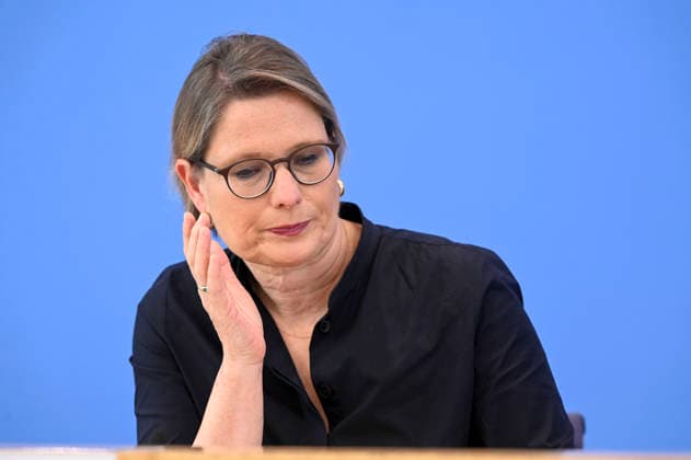 ABB BPK- Dr. Stefanie Hubig Bundesministerin der Justiz Verbraucherschutz Vorstellung des Aktionsplans zur Bekaempfung von Steuer- und Finanzkriminalitaet auf der BPK Bundespressekonferenz am 16.07.2026 in Berlin Berlin Deutschland *** ABB BPK Dr. Stefanie Hubig, Federal Minister of Justice and Consumer Protection, presented the action plan to combat tax and financial crime at the BPK Federal Press Conference on July 16, 2026, in Berlin, Germany
