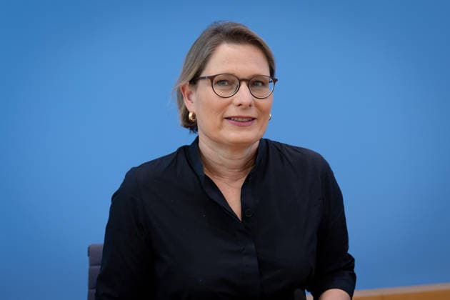 Stefanie Hubig Berlin, BPK, Vorstellung Aktionsplan zur Bekämpfung von Steuer- und Finanzkriminalität, Stefanie Hubig, Bundesministerin, Justiz, Verbraucherschutz Berlin Berlin GER *** Stefanie Hubig, Berlin, BPK, Presentation of the Action Plan to Combat Tax and Financial Crime, Stefanie Hubig, Federal Minister of Justice and Consumer Protection, Berlin, Berlin, GER