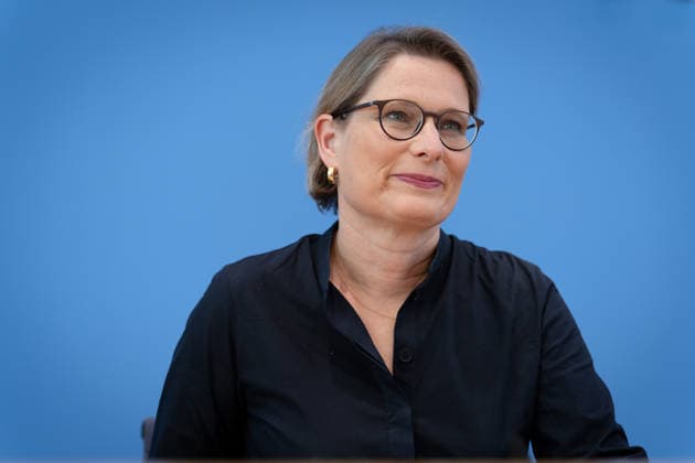 Stefanie Hubig Berlin, BPK, Vorstellung Aktionsplan zur Bekämpfung von Steuer- und Finanzkriminalität, Stefanie Hubig, Bundesministerin, Justiz, Verbraucherschutz Berlin Berlin GER *** Stefanie Hubig, Berlin, BPK, Presentation of the Action Plan to Combat Tax and Financial Crime, Stefanie Hubig, Federal Minister of Justice and Consumer Protection, Berlin, Berlin, GER