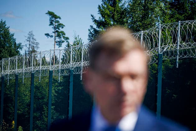Johann Wadephul (CDU), Bundesaussenminister, und Elina Valtonen, Aussenministerin der Republik Finnland, besichtigen den Grenzuebergang Vaalimaa an der Aussengrenze der Nordatlantikvertragsorganisation (North Atlantic Treaty Organisation, NATO). Vaalimaa, 16.07.2026. Fotografiert im Auftrag des Auswaertigen Amtes Vaalimaa Finnland *** Johann Wadephul (CDU), Federal Minister of Foreign Affairs, and Elina Valtonen, Minister of Foreign Affairs of the Republic of Finland, visit the Vaalimaa border crossing on the external border of the North Atlantic Treaty Organization (NATO) at Vaalimaa, July 16, 2026 Photographed on behalf of the Federal Foreign Office, Vaalimaa, Finland Copyright: xThomasxTrutschel AAx